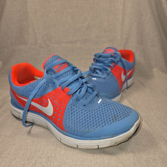 Nike Shoes - Women's Nike Lunarswift runners
